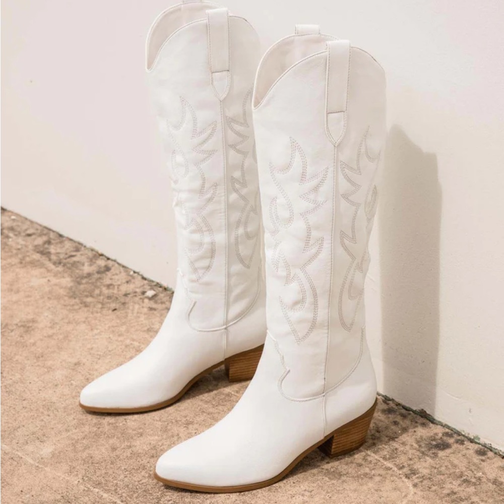 Princess Polly BILLINI URSON white boots